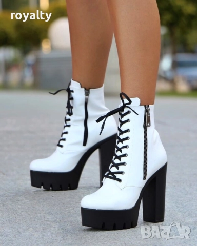 Боти на ток - бяла кожа с черно ходило
