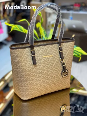 Michael Kors дамски чанти Различни цветове , снимка 10 - Чанти - 48854370