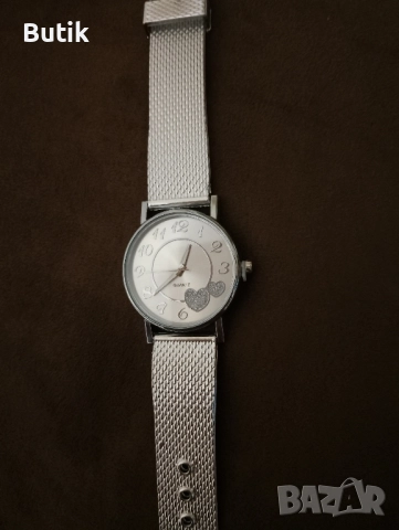 Дамски часовник , снимка 2 - Дамски - 52407550