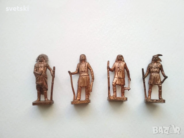 Стари метални войничета и фигурки от шоколадови яйца Киндер, Балабан, Ландрин и др., снимка 3 - Колекции - 50821230