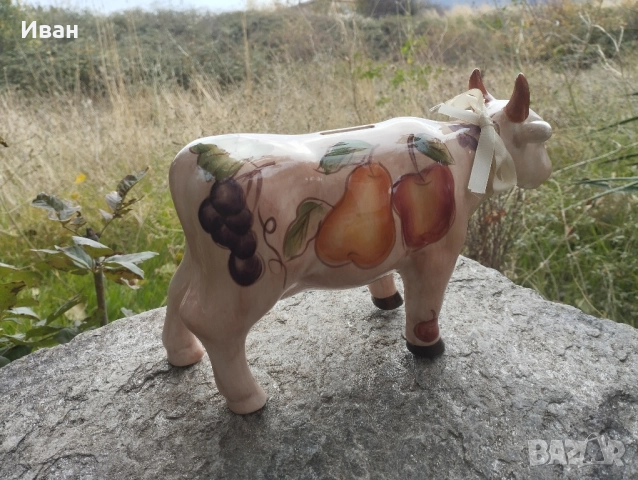 Порцеланова декоративна фигурка на крава-касичка,, снимка 6 - Декорация за дома - 52370564