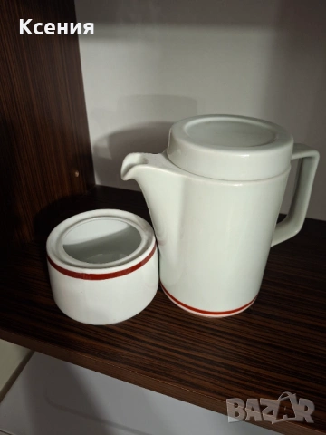 Порцеланов чайник + захарница