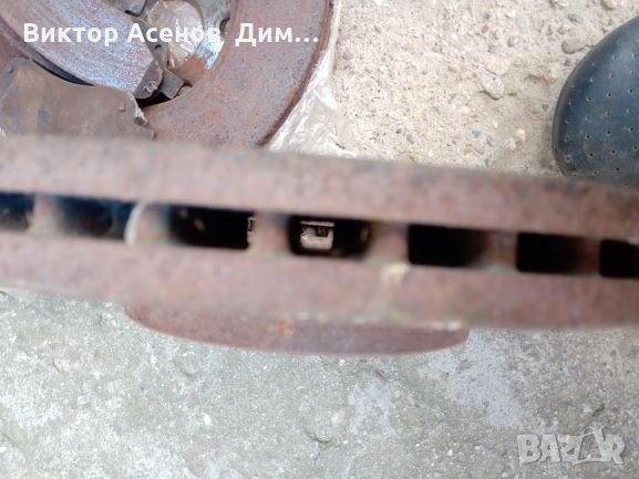 Предни дискове за тойота авенсис, снимка 3 - Части - 33841418