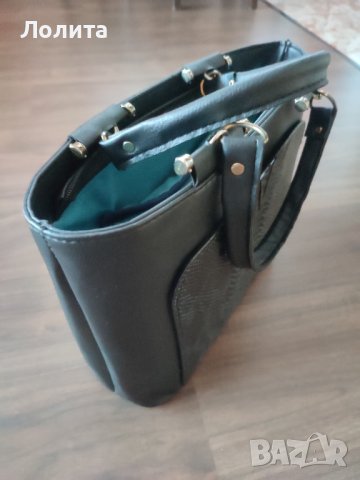 Чанта черна твърда , снимка 4 - Чанти - 42078196