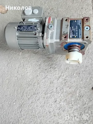 моторедуктор 0.18кв 1350об. изходящ вал 9.1оборота, снимка 2 - Други машини и части - 49939550