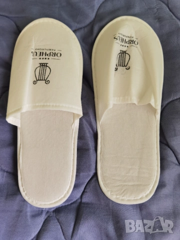 Леки чехли за пътуване- за вътрешни помещения, подарявам за Русе