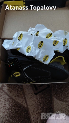 Работни обувки с метално бомбе Diadora , снимка 5 - Други - 54331525