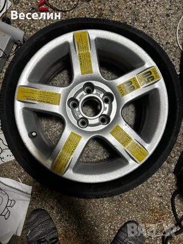 Бандажна джанта с гума.