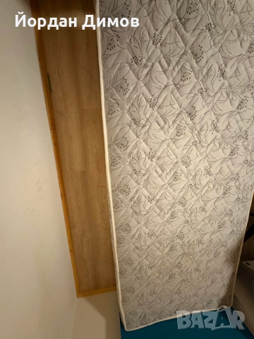 Продавам единично легло с матрак, снимка 3 - Спални и легла - 52013932