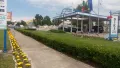 Продавам производствено – складова база, с офиси, търговско помещение и газстанция  на отлична локац, снимка 2