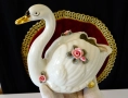 Фигура,ваза Лебед дрезденски порцелан,рози. , снимка 11