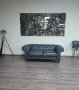 Дизайнерски сив кожен диван тройка тип Честърфийлд, снимка 1 - Дивани и мека мебел - 42422846