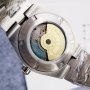Мъжки часовник Vacheron Constantin Overseas с автоматичен механизъм, снимка 7