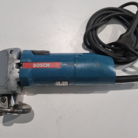 Професионална електрическа ножица за ламарина Bosch, снимка 2 - Други инструменти - 44781828