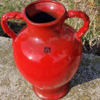 Немска изящна ръчно изработена и оцветена керамична ваза делва, снимка 1 - Декорация за дома - 44351698