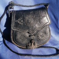арабска Камилска кожена чанта с везба на ръка, снимка 2 - Чанти - 30489908