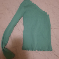 Дамска блузка, снимка 2 - Блузи с дълъг ръкав и пуловери - 44784194