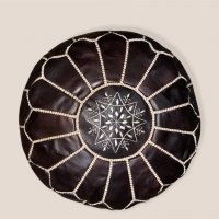 Уникален марокански пуф от естествена кожа в тъмнокафяв цвят, снимка 1 - Дивани и мека мебел - 34901270
