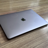 MacBook Pro 13 M1`8 Cpu/8 Gpu/На Части, снимка 6 - Лаптопи за работа - 44741322