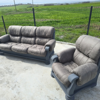 Продавам диван с фотьойл.Нови, снимка 3 - Дивани и мека мебел - 44793750