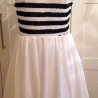 TFNC London Нова рокля без ръкав бяла с черни пайети , снимка 3 - Рокли - 29627133