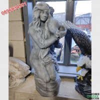 Статуетка девойка с делва от бетон - "Касандра", снимка 2 - Градински мебели, декорация  - 38963082