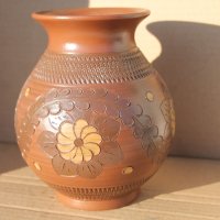 Керамична ваза , снимка 1 - Антикварни и старинни предмети - 44420642