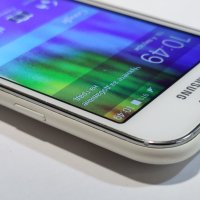 Samsung Galaxy J1 (SM-J100H) 4GB, снимка 4 - Samsung - 42690462