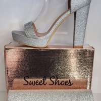 Официални дамски обувки на висок квадратен ток с платформа в сребрист цвят, снимка 4 - Дамски обувки на ток - 40120471