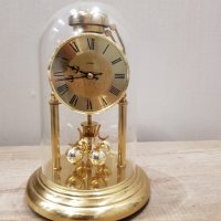 Немски настолен кварцов часовник с колба и с гонг, снимка 1 - Антикварни и старинни предмети - 38333343