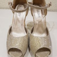 Златни бални обувки 38, снимка 11 - Дамски обувки на ток - 36695891