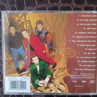 Crowded House "Woodface"-оригинален диск , снимка 2 - CD дискове - 40049829