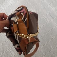 Дамски чанти, снимка 3 - Чанти - 40438218