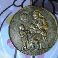 Бронзов медал за майчинска слава НРБ, снимка 1 - Антикварни и старинни предмети - 44637744