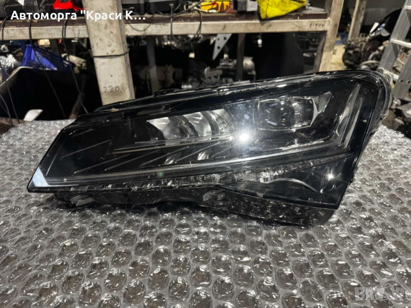 3V1941015E ляв фар Skoda Superb 2024г. , снимка 1