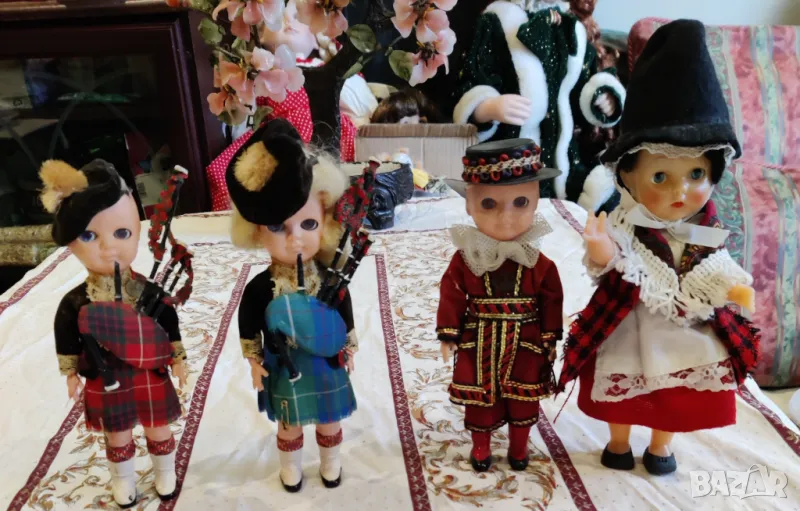 Кукли в национална носия , снимка 1
