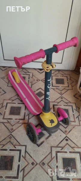 Детска Тротинетка chillafish със СВЕТЕЩИ КОЛЕЛА, снимка 1