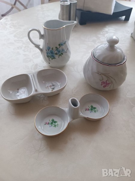 Порцеланови солници,захарница и каничка, снимка 1