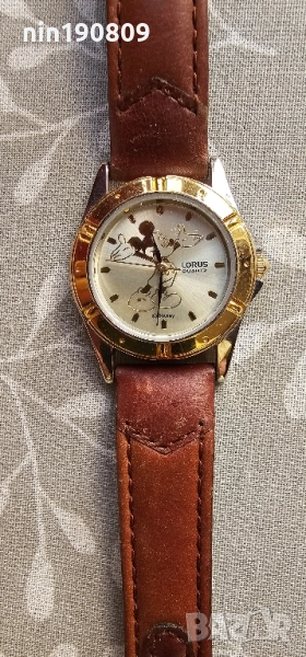 Винтидж двуцветен часовник Lorus by Seiko с Мики Маус, модел Y121-X092, снимка 1