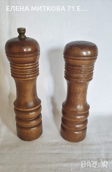 Винтидж комплект солница и мелничка за пипер ,изработени от масивно дърво, снимка 1