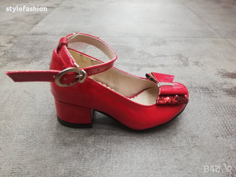 Детски елегантни обувки с токче в червен цвят /Б79, снимка 1