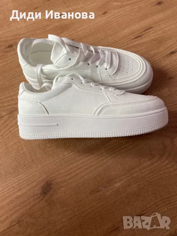 Дамски маратонки, снимка 2 - Маратонки - 49282283