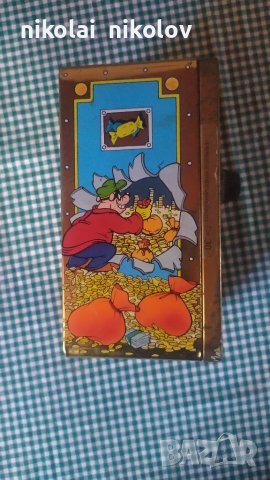 Метална кутия(сейф)на Чичо Скрудж Нестле и Дисни , снимка 4 - Антикварни и старинни предмети - 39040433