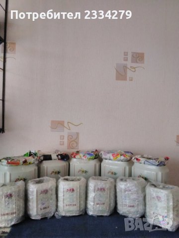 Порцеланови дози за подправки и продукти. Стара българска изработка. 5 големи и 6 малки,етажерка., снимка 13 - Антикварни и старинни предмети - 38905192