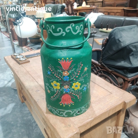 Колекционерска антична млекарка