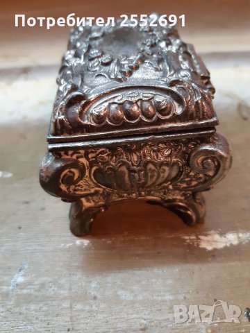 Малка ракла , снимка 5 - Антикварни и старинни предмети - 31527795