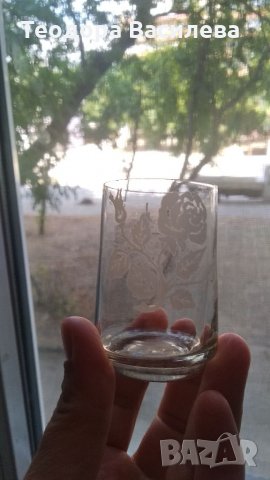Стъклени ретро чаши