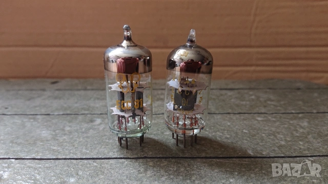 Радиолампи RFT ECC81, TESLA ECC82. 
