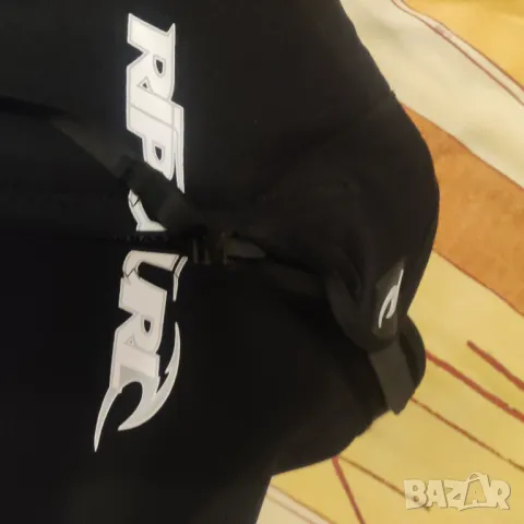 Неопрен Rip Curl 12 Перфектен, снимка 5 - Водни спортове - 47905784