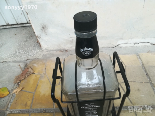 JACK DANIELS 3L-ГОЛЯМО ПРАЗНО ШИШЕ С МЕТАЛНА ЛЮЛКА 1611251811, снимка 16 - Колекции - 52433666